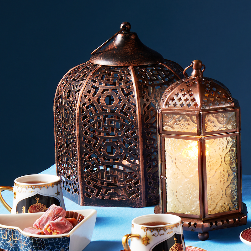 Distressed Antique Copper Perforated Iron Metal Tea Light Candle Lantern (02910)